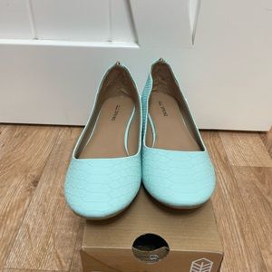 Women’s flats - Size 8